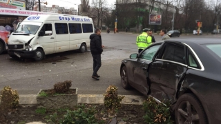 Accident cu trei victime în Constanța! Un microbuz a fost implicat!