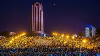 Mii de bucureșteni au participat la Festivalul Luminii