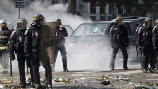 Incidente între manifestanți și polițiști în Paris