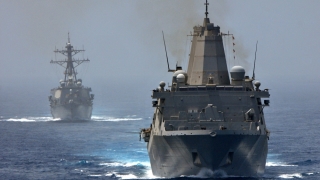 Incident în Strâmtoarea Hormuz între nave militare din SUA şi Iran