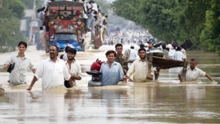 Zeci de persoane au murit în Pakistan din cauza inundațiilor