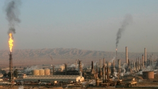 Două atentate sinucigașe au vizat o șosea către exploatările petroliere din sudul Irakului