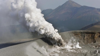 Japonia, din nou zguduită! Vulcanul Shinmoe a erupt din nou