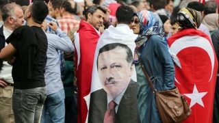 Cel puțin 10.000 de participanți, la o manifestație a susținătorilor lui Erdogan, organizată la Koln