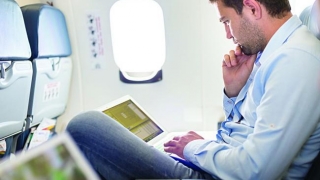 SUA au eliminat interdicția vizând laptopurile la bordul avioanelor