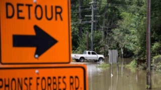 Peste 30.000 de persoane evacuate, în urma inundațiilor din Louisiana
