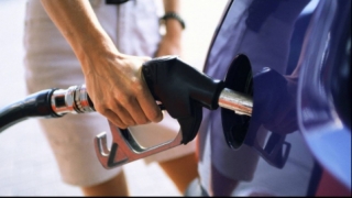 Carburanţii s-au scumpit cu aproape 14% în doar două luni