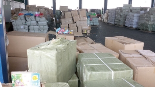 Piese auto contrafăcute de peste 100.000 de lei, confiscate în port