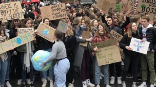 Marșuri ale tinerilor la Bruxelles, pentru o altfel de politică climatică