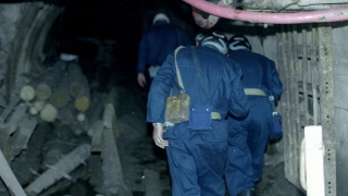 Aproximativ 200 de mineri, blocați în subteran, la exploatarea Lonea
