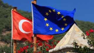Ministrul de externe al Austriei pledează pentru oprirea negocierilor de aderare a Turciei la UE