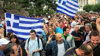 Zece mii de greci au comemorat victimele revoltei din 1973