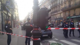 O motocicletă a explodat lângă biroul atașatului militar al Iordaniei la Paris