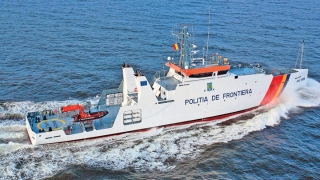 Echipajul navei amiral a Poliției de Frontieră a salvat migranți ilegali, pe Marea Neagră