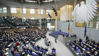 Noul Bundestag, mai mare şi mai scump