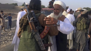 Pacea în Afganistan include un acord cu talibanii! Pare că e posibil!