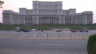 Circulaţia rutieră va fi restricţionată în zona Palatului Parlamentului