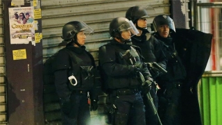Panică la Paris, din cauza unui individ care părea să aibă o armă automată