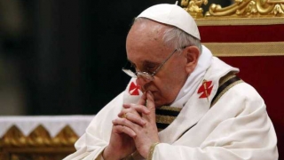 Prima carte scrisă de Papa Francisc va fi lansată, miercuri, în România