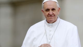 Papa Francisc oferă găzduire unei românce care a născut pe stradă, la Vatican