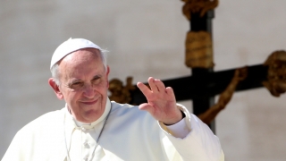 Papa Francisc se va afla sâmbătă la Lesbos, pentru câteva ore