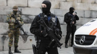 Trei licee din Paris au fost evacuate în urma unor amenințări