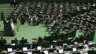 Incident armat în parlamentul iranian