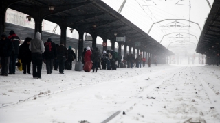 Peste 30 de trenuri anulate. CFR recomandă pasagerilor să nu plece la drum