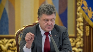 Poroşenko nu exclude posibilitatea activării legii marţiale în Ucraina