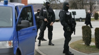 Trei suspecți de terorism, arestați de polițiștii bulgari la frontiera cu Turcia