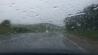 Atenție, șoferi! Ploaia torențială îngreunează traficul pe Autostrada Soarelui