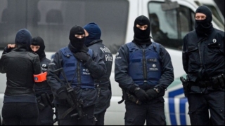 Doi suspecți în cazul atentatelor de la Paris, reținuți de autoritățile belgiene