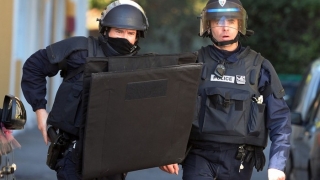 Poliția franceză i-a îndepărtat pe greviștii care blocau rafinăria din Marsilia