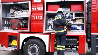 Pompierii intervin la un incendiu în localitatea Agigea