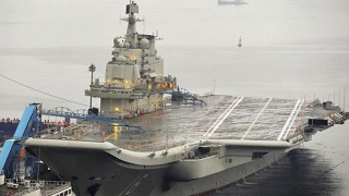 Chinezii lucrează de zor la primul portavion de mari dimensiuni