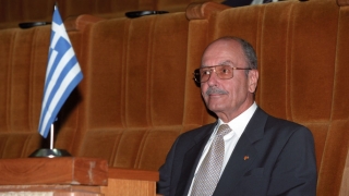 Fostul președinte grec Konstantinos Stephanopoulos a murit