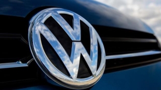 PROBLEME pentru Volkswagen şi Seat! Peste 400.000 de autoturisme, chemate în service