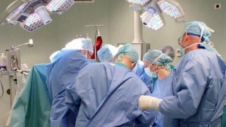 Transplantul pulmonar pentru pacienţii români va fi reluat la Clinica AKH din Viena