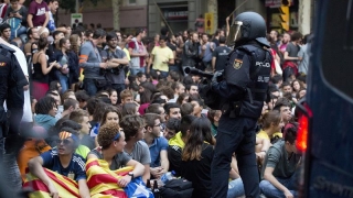 Protest la Barcelona: Sute de mii de spanioli cer eliberarea separatiştilor catalani