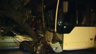 Șapte oameni răniţi într-un autobuz. Şoferul a adormit la volan