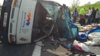 Patru români au fost răniţi, trei fiind în stare critică, în Italia