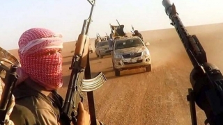 Reţeaua Stat Islamic a oprit un asediu al rebelilor sirieni