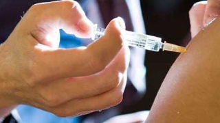 De ce se evită o dezbatere pe tema vaccinării?