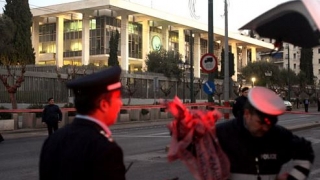 Alertă la Atena! Anarhiștii au atacat ambasada SUA