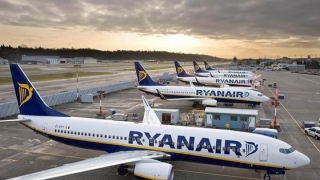 Greve masive la Ryanair. Sute de zboruri anulate