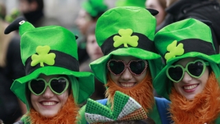 Irlandezii din întreaga lume sărbătoresc Ziua Sfântului Patrick