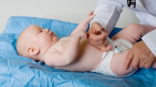 Se reia imunizarea copiilor cu vaccinul hexavalent!