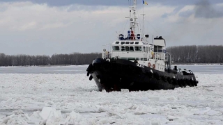 Trafic naval restricționat pe căile navigabile din cauza podurilor de gheață