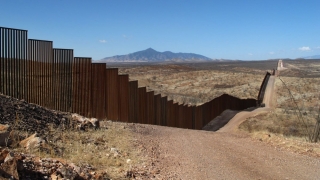 Mamele și copiii lor ce traversează ilegal frontiera SUA ar putea fi separați