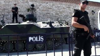 Sute de angajaţi în Ministerul de Externe turc, arestaţi!